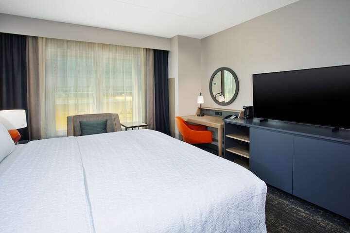 Room 16 of 50
