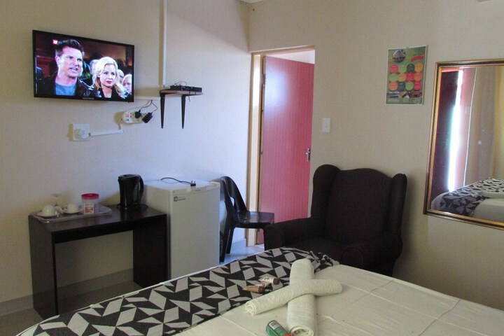 Room 3 of 18