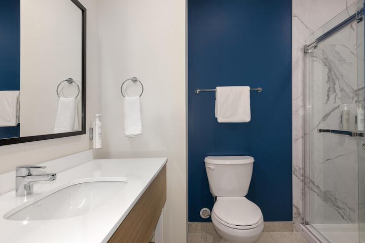 Room 14 of 24