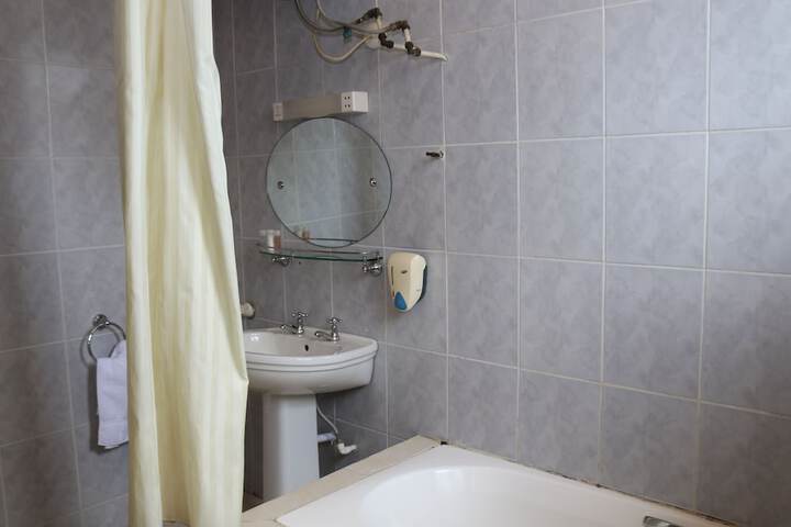 Room 11 of 22