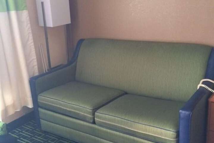Room 15 of 38