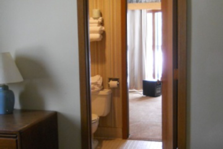 Room 120 of 348