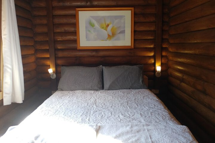 Room 2 of 24