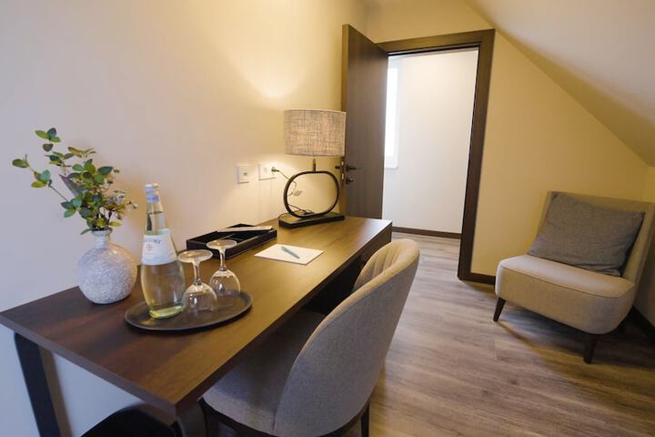 Room 9 of 24