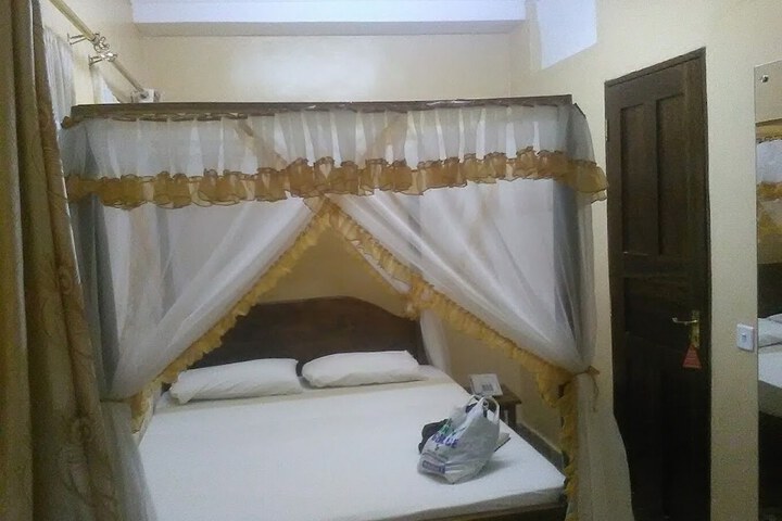 Room 22 of 36