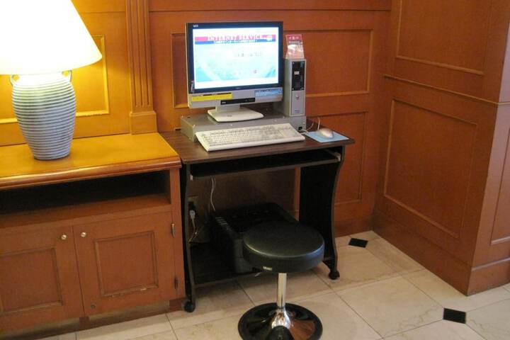 Business Center 37 of 45
