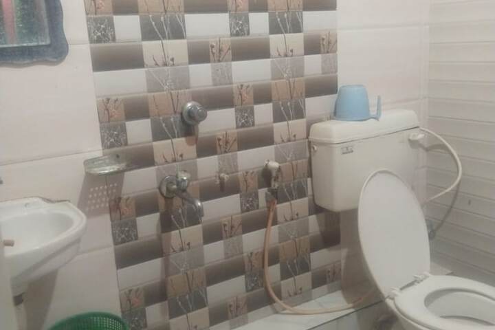 Room 15 of 19