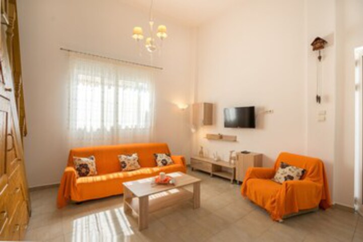 Room 10 of 18