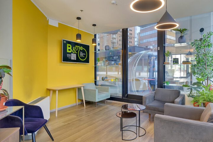 Entrance & Lobby