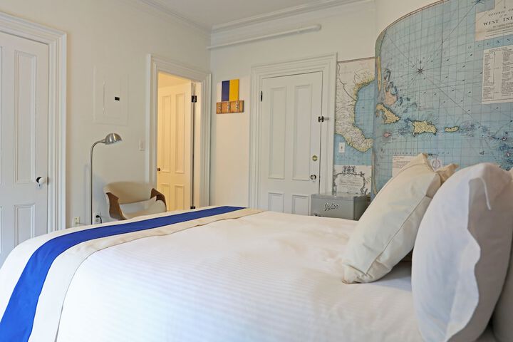 Room 5 of 72