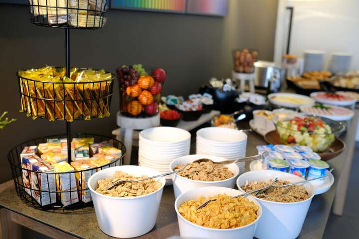 Breakfast/Coffee Service 60 of 83