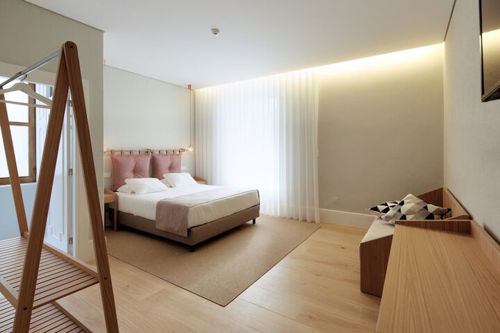 Room 27 of 80
