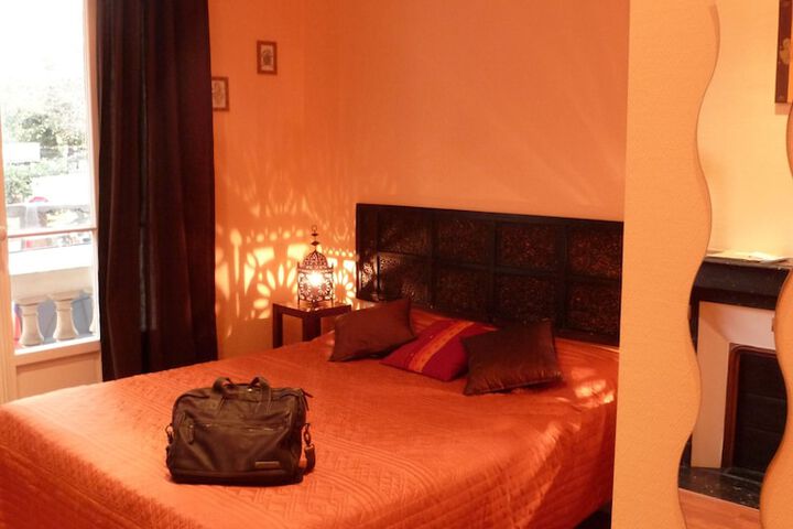 Room 13 of 114