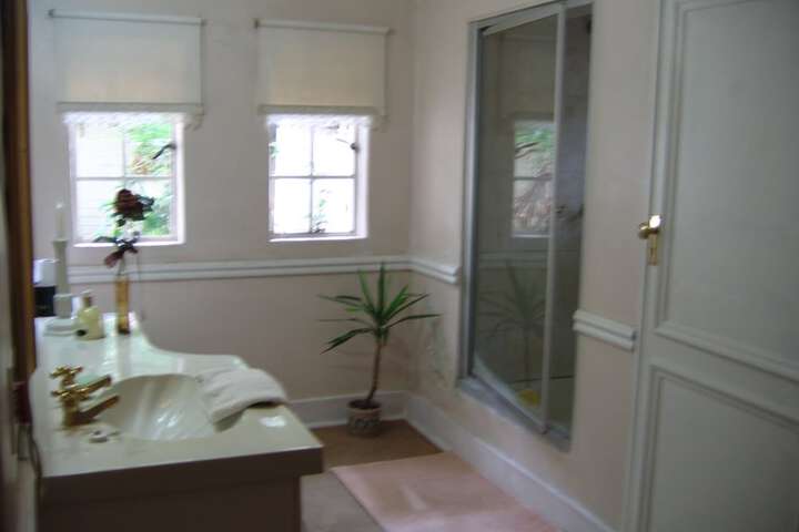 Room 15 of 27