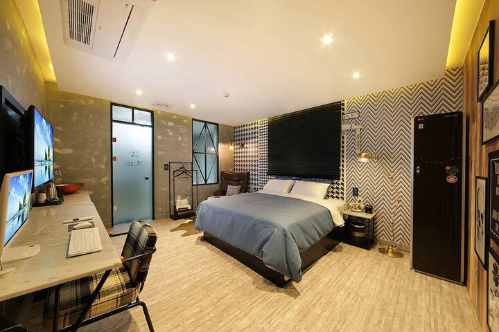 Room 14 of 44