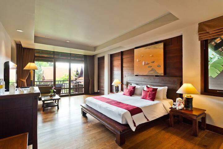 Room 5 of 111