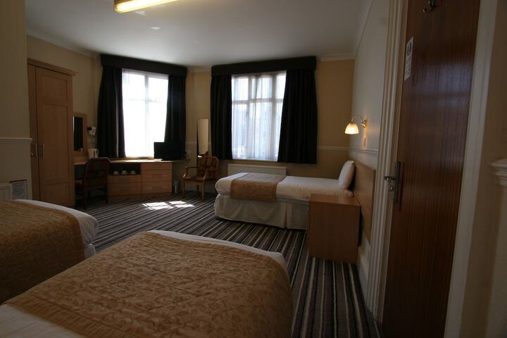 Room 11 of 52