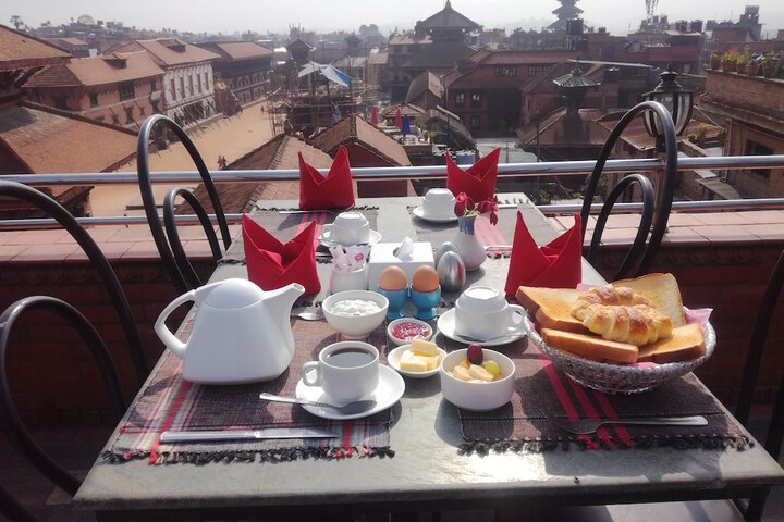 Breakfast/Coffee Service 23 of 40