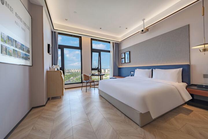 Room 19 of 40