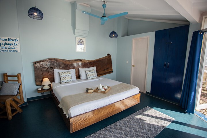 Room 27 of 70