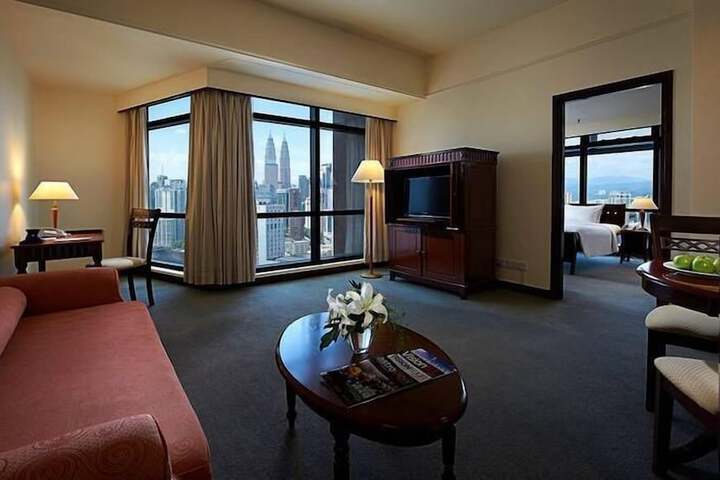Room 13 of 30