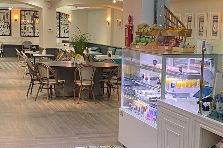Breakfast area