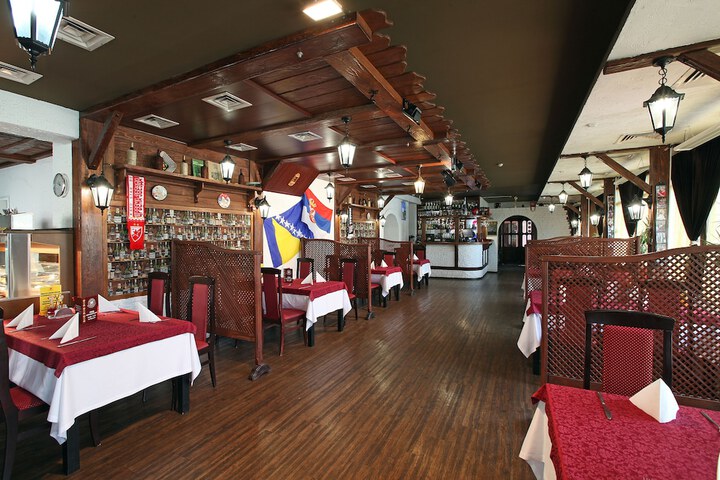Dining 98 of 125