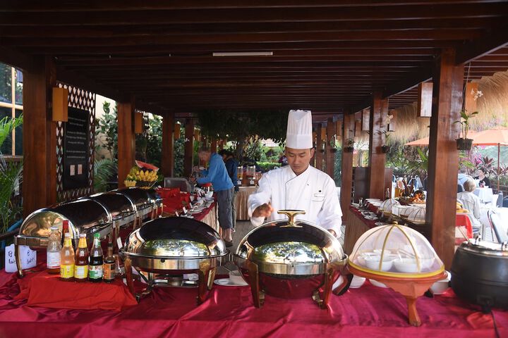 Dining 55 of 63