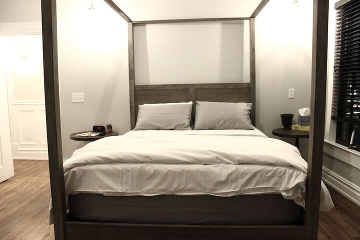 Room 5 of 83