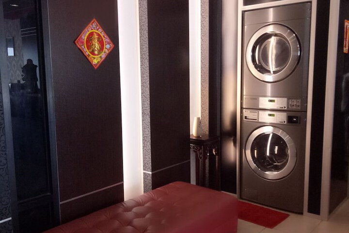 Room 70 of 75