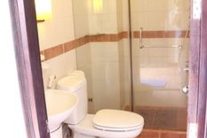 Room 2 of 39