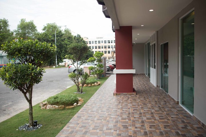 Property Grounds 22 of 25