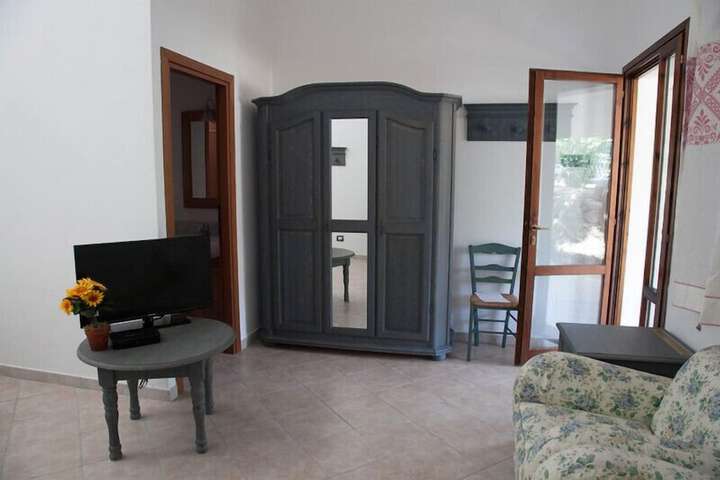 Room 9 of 26