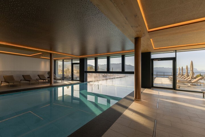 Pool 48 of 221