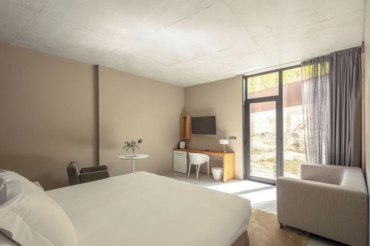 Room 19 of 100