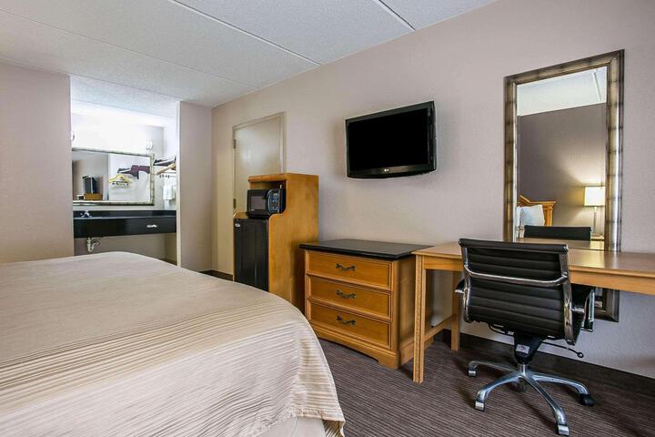 1 Double Bed (7 of 9)