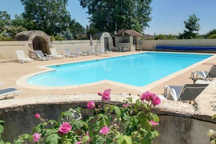 Pool 20 of 43