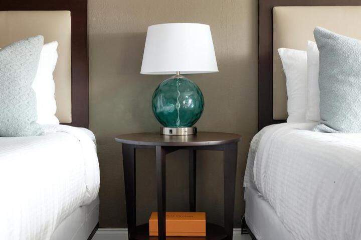 1 King Bed Suite (1 of 12)