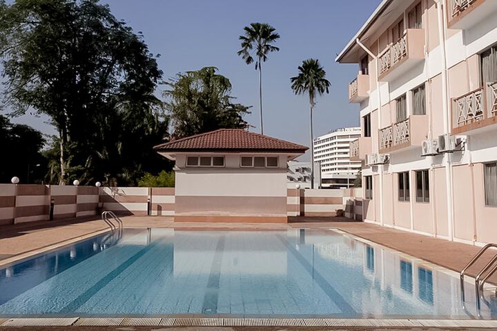 Pool Hotel