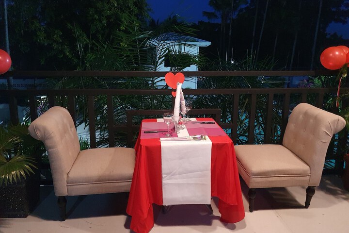 Dining 53 of 72