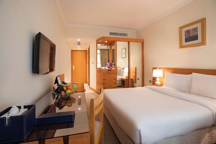 Room 4 of 38
