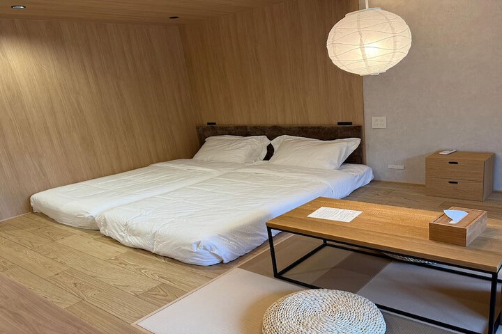 Room 33 of 57