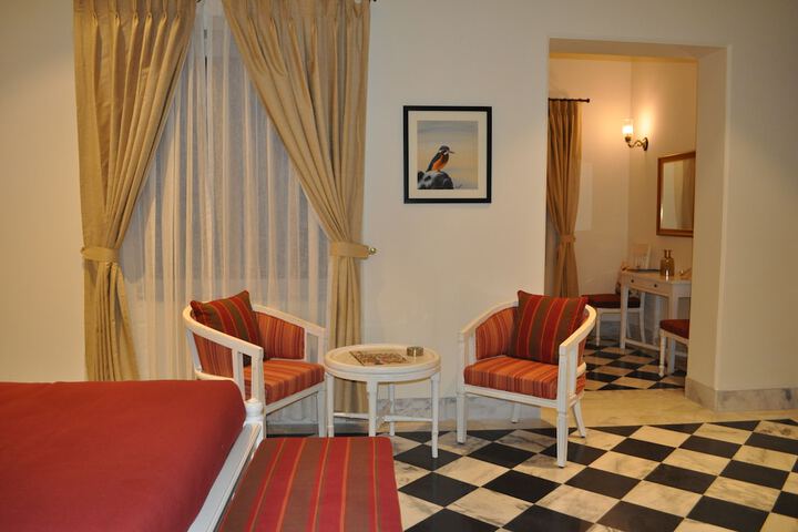 Room 3 of 46