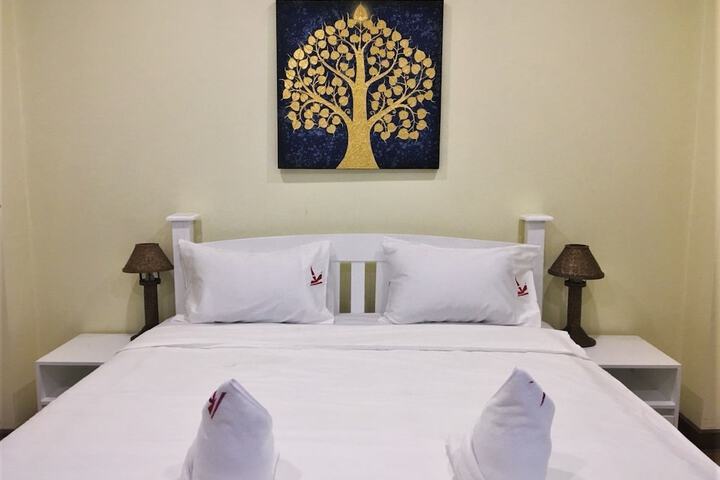 Room 8 of 65