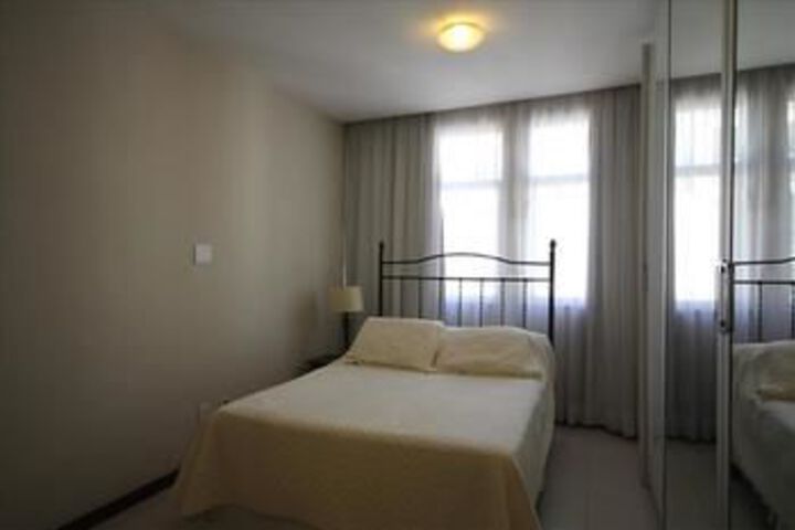 Room 12 of 32