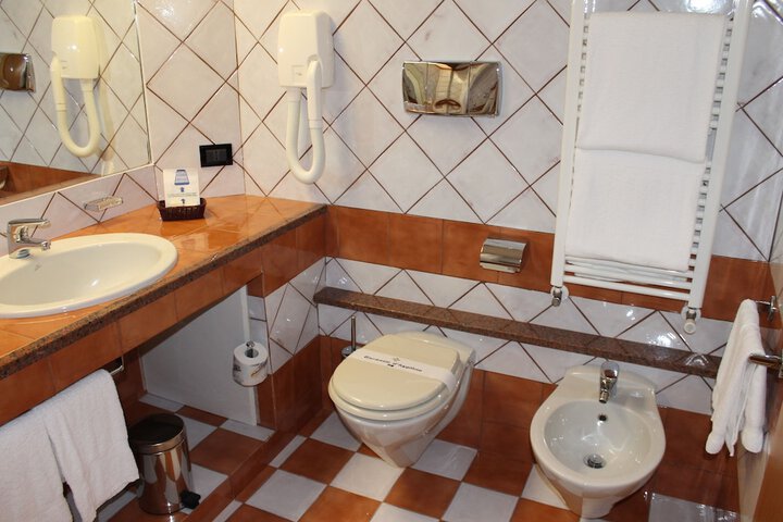 Clean Restrooms