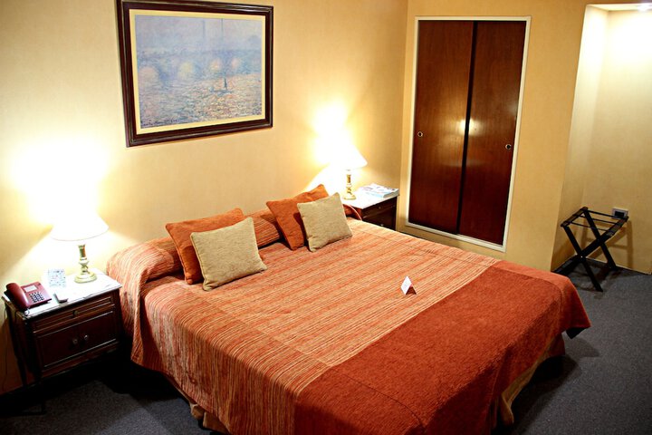 Room 19 of 37