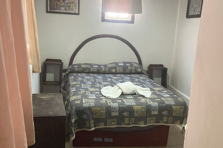 Room 28 of 77