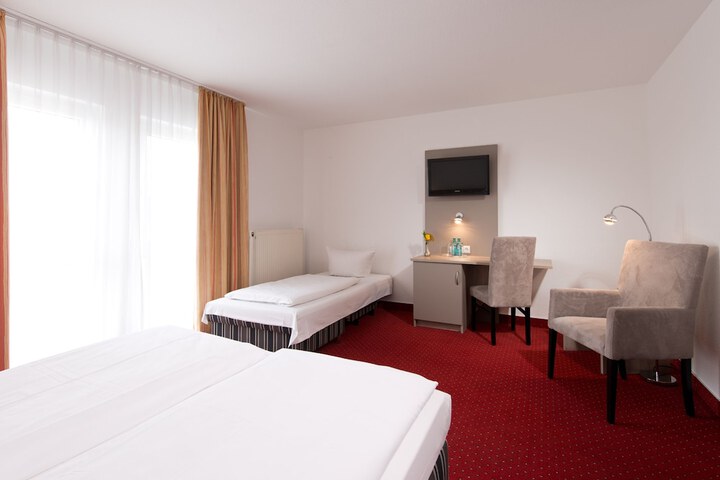 Room 10 of 47