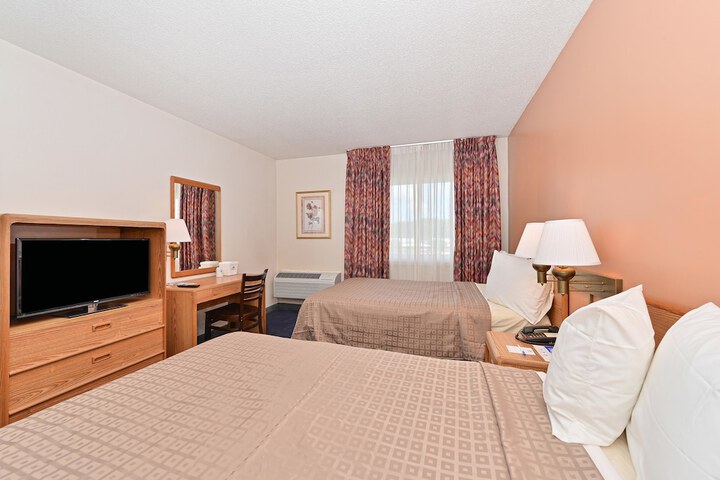 2 Double Beds (2 of 6)